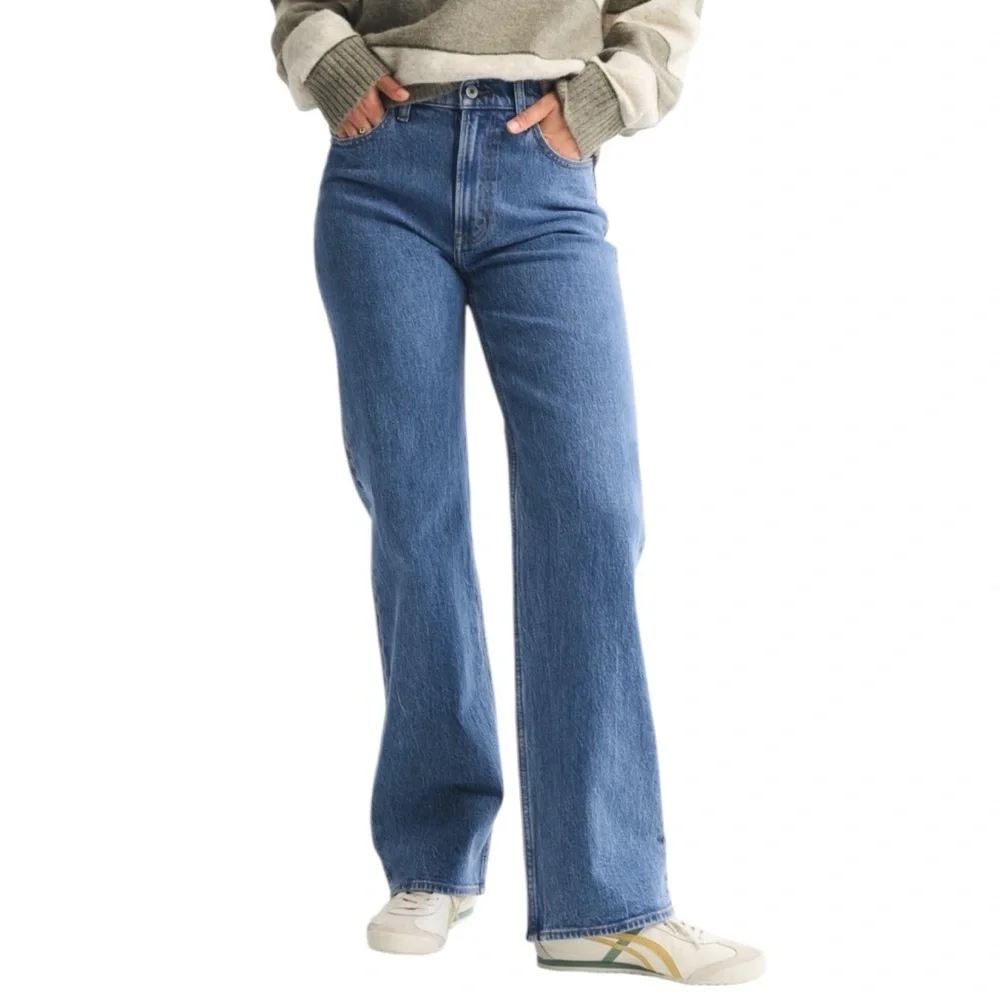 Abercrombie & Fitch The 90’s Relaxed High Rise jeans waist 27” NWT $90 - Picture 1 of 13